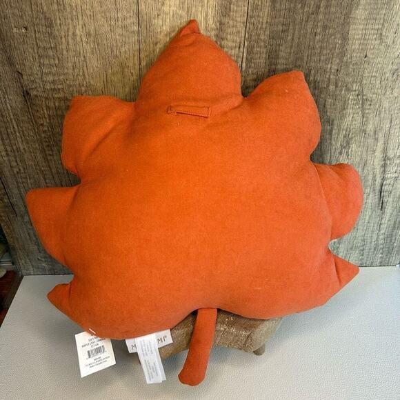 Mon Ami 16 inch Leaf Pillow Maple Leaf Autumn Fall Home Decor NEW! Home Gift - Picture 5 of 6
